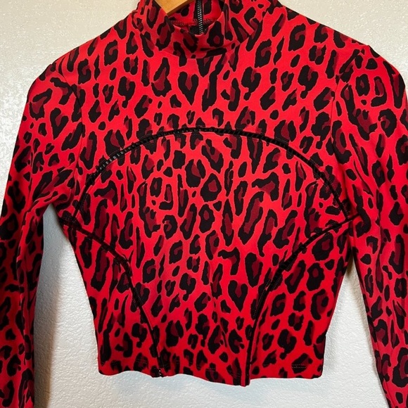 Michi Primal Red Leopard Long Sleeve Crop Top - Picture 3 of 6